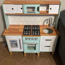 Kids Play Kitchen 