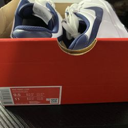 Big Nike Low Size 9.5 