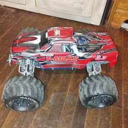 Traxxas T-Maxx 3.3 With Supercharger. Nitro.!!