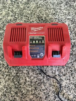 Milwaukee M18 Dual Port Rapid Charger 