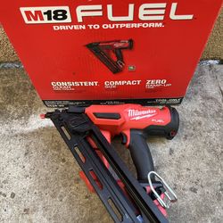 Milwaukee M18 FUEL 18-Volt Lithium-Ion Brushless Cordless Gen I| 15-Gauge Angled Finish Nailer (Tool-Only)