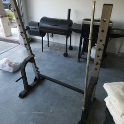 Gold's Gym Squat/bench Rack