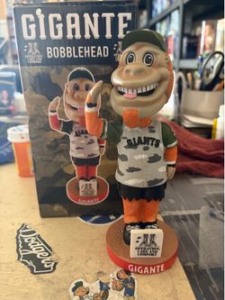 Gigante Mascot Bobblehead