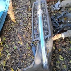 2500 HD Crew Cab Grille & Front Bumper And Doors 