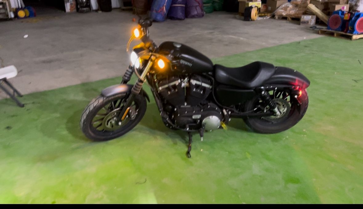 2015 Harley Davidson Iron 883