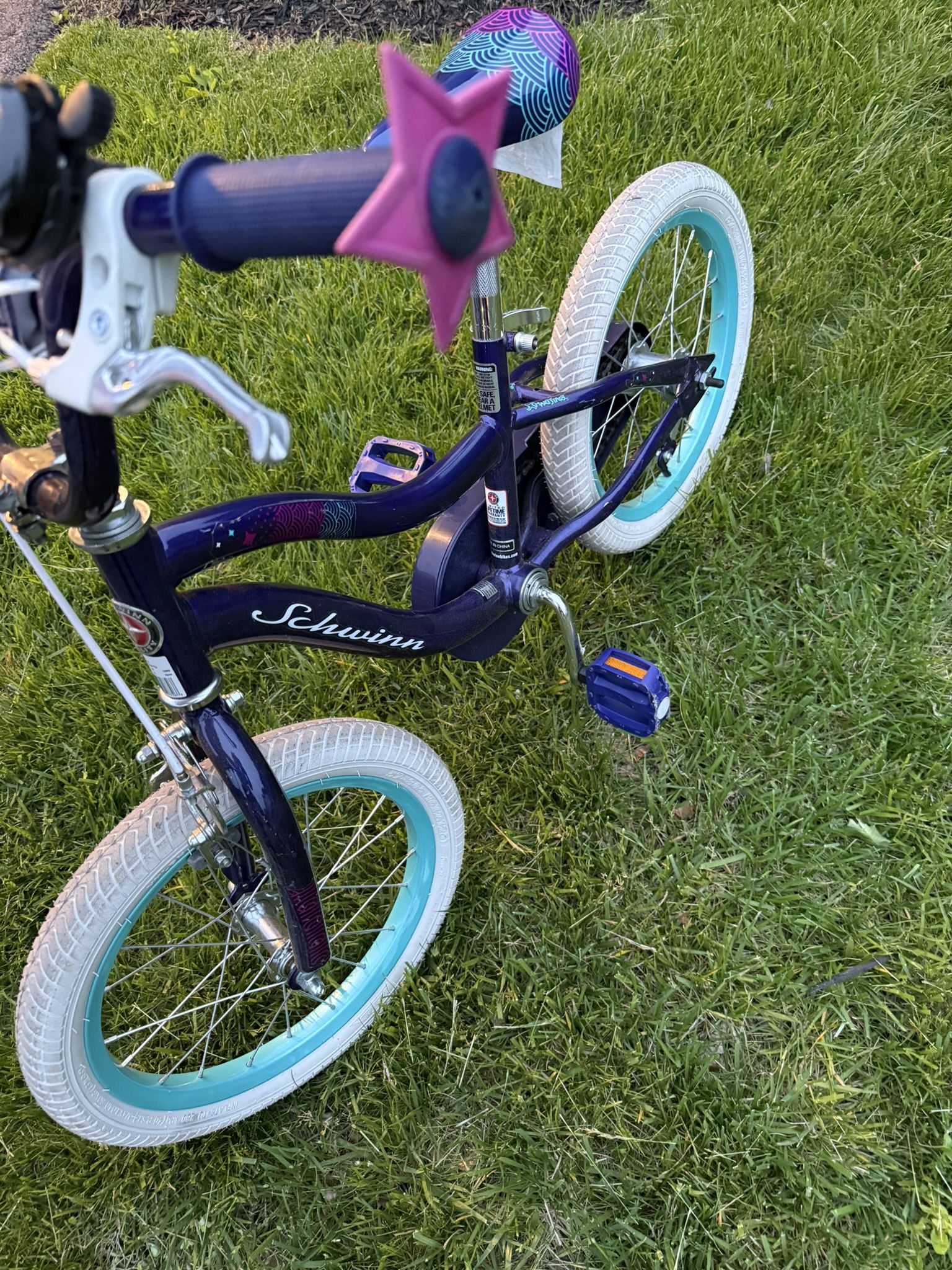Schwinn Kids Bike 16” Excellent Condition Like New