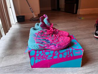 Kids Shoes  Size 4 ( Big Kids )