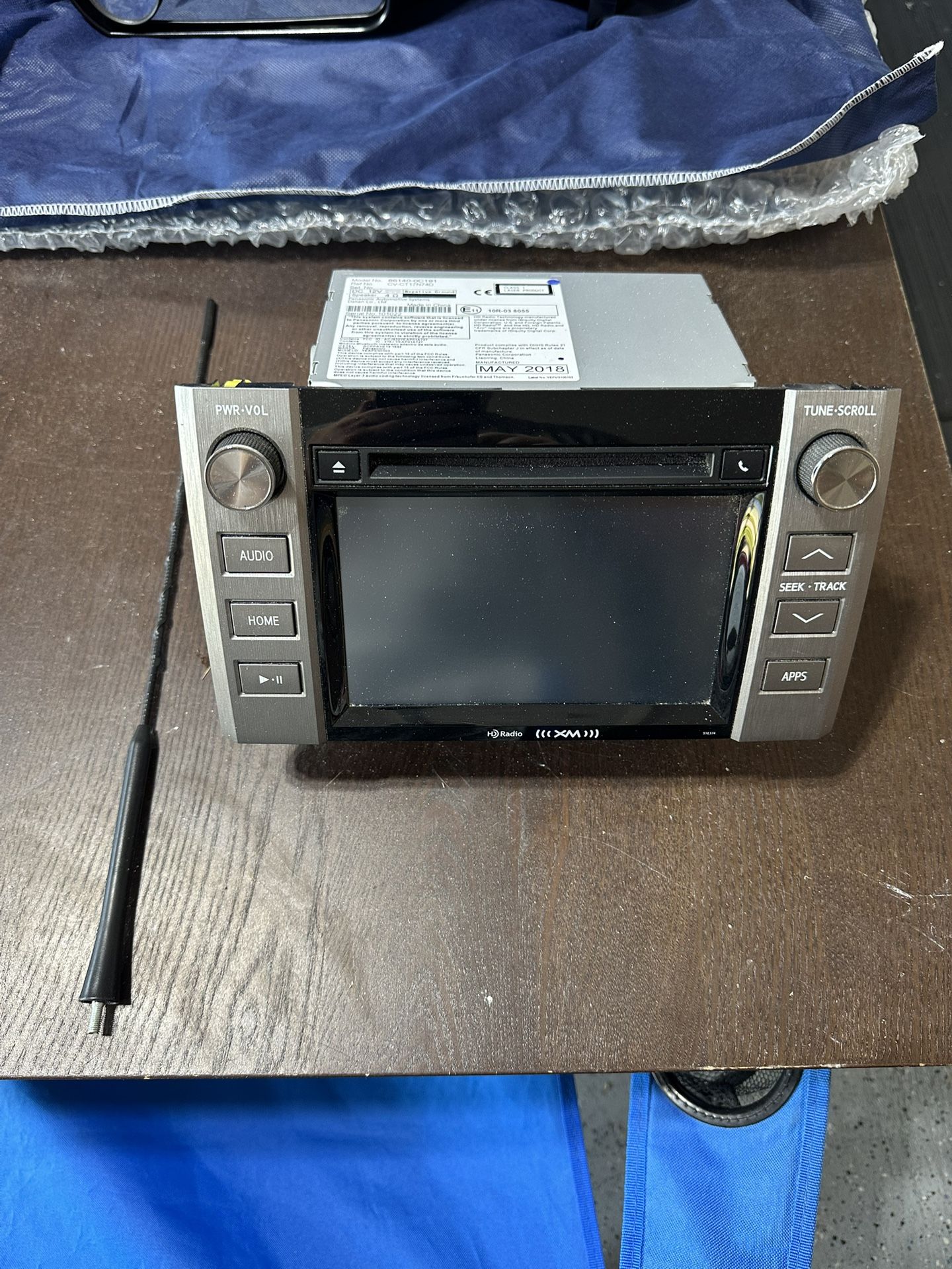 2019 Tundra Stock Radio