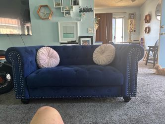 Love seat