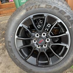 2025 TRD PRO Wheels&Tires 