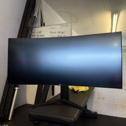 LG 34" UltraGear Curved Gaming Monitor (34GN850-B) - 144Hz / 1ms
