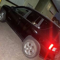 2012 jeep compass 4x4 $900 firm