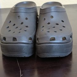 Crocs Platform Clogs Black Studded Heel Womens Size 11 Comfortable Slip-On
