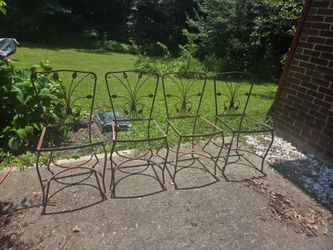 4 Vintage Patio / Outdoor Metal Chairs