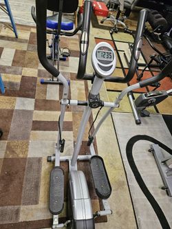 Sunny Health And Fitness Elliptical Machine 