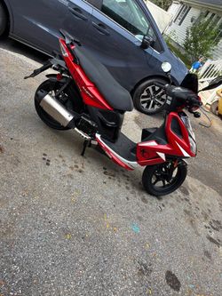 Kymco 150cc moped