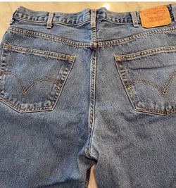 tons of great quality clothes