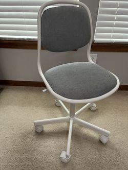 Kid’s Swivel Desk Chair (IKEA)