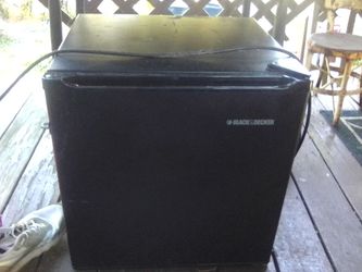Mini fridge