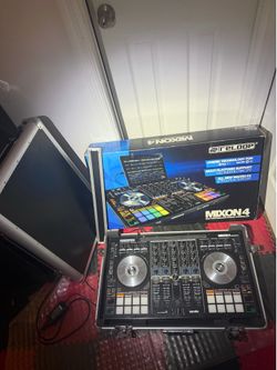 DJ controller Reloop Mixon 4 retail price $$850 if you don’t have $500 don’t msg me thk you
