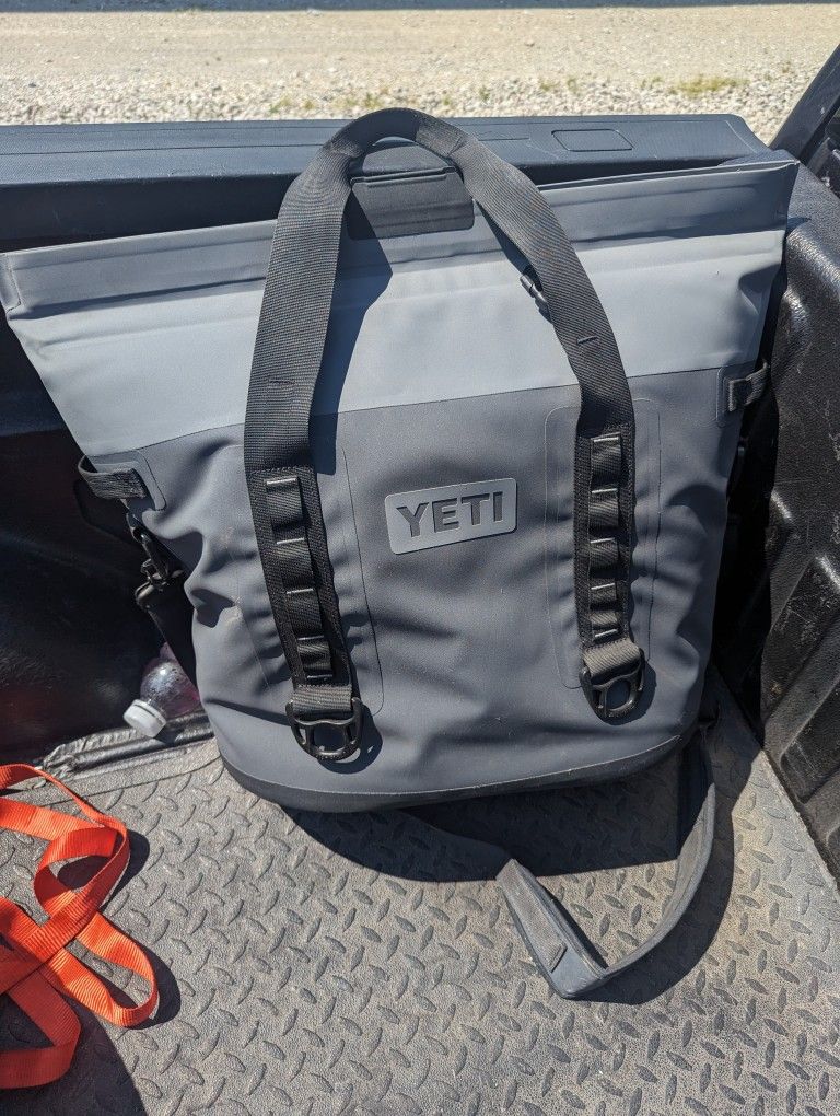 Yeti M30 Hopper Soft Collee Grey Mint