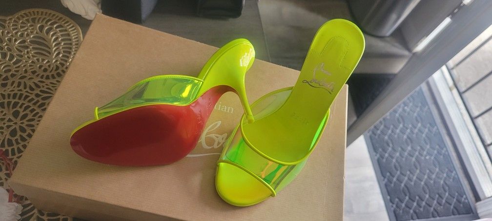 Christian Louboutin Paris