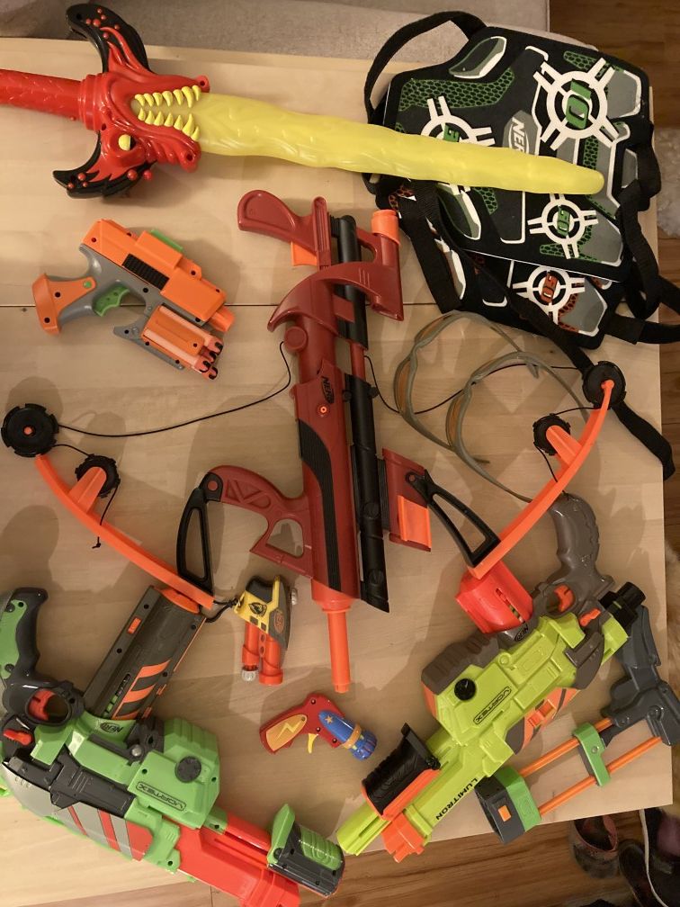 Nerf guns and extra ammo darts