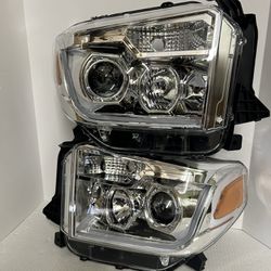 14 2021 Toyota Tundra Headlights