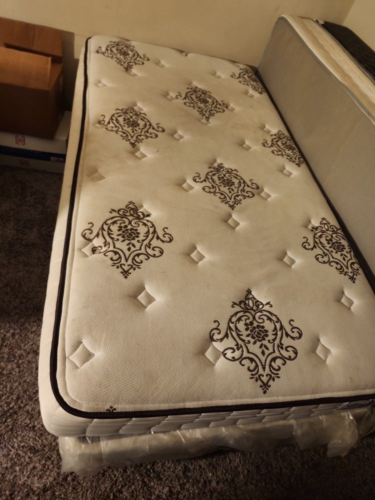 Twin Bed Maytress