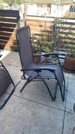 Gravity recliner’s chairs