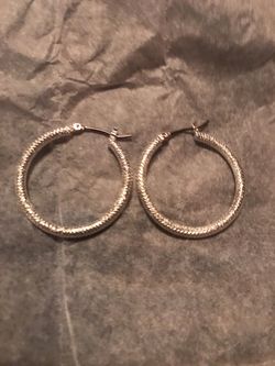 Timeless hoop silver tone earrings