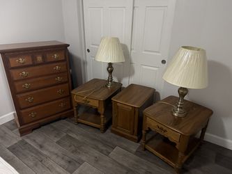 Bedroom set