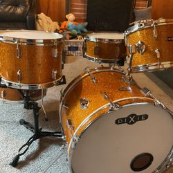 1960’s 5 piece Dixie drum set by Pearl In Orange Glitter