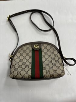 GUCCI PURSE, NO BOX OR DUST BAG, GOOD CONDITION, ENTRUPY VERIFIED