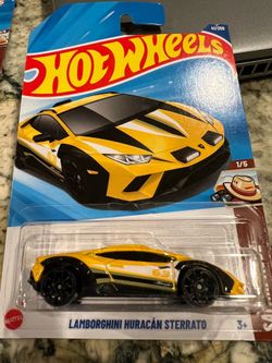 Hot Wheels Safari Mode 1/5 Lamborghini Huracan Sterrato 41/250 Yellow