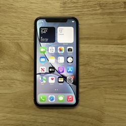 Apple iPhone XR 64Gb (Factory Unlocked to Any Carrier)