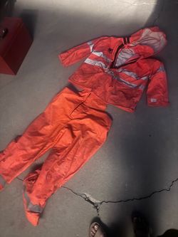 Construction rain gear