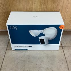 RING FLOODLIGHT CAM WIRED PRO WITH 3D MOTION DETECTION.