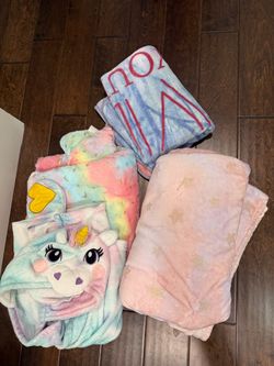 All $15 BLANKETS LOT Girls kids children pink rainbow sleeping mat throw