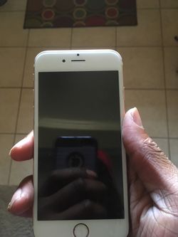 iPhone 6s for parts only!! New screen