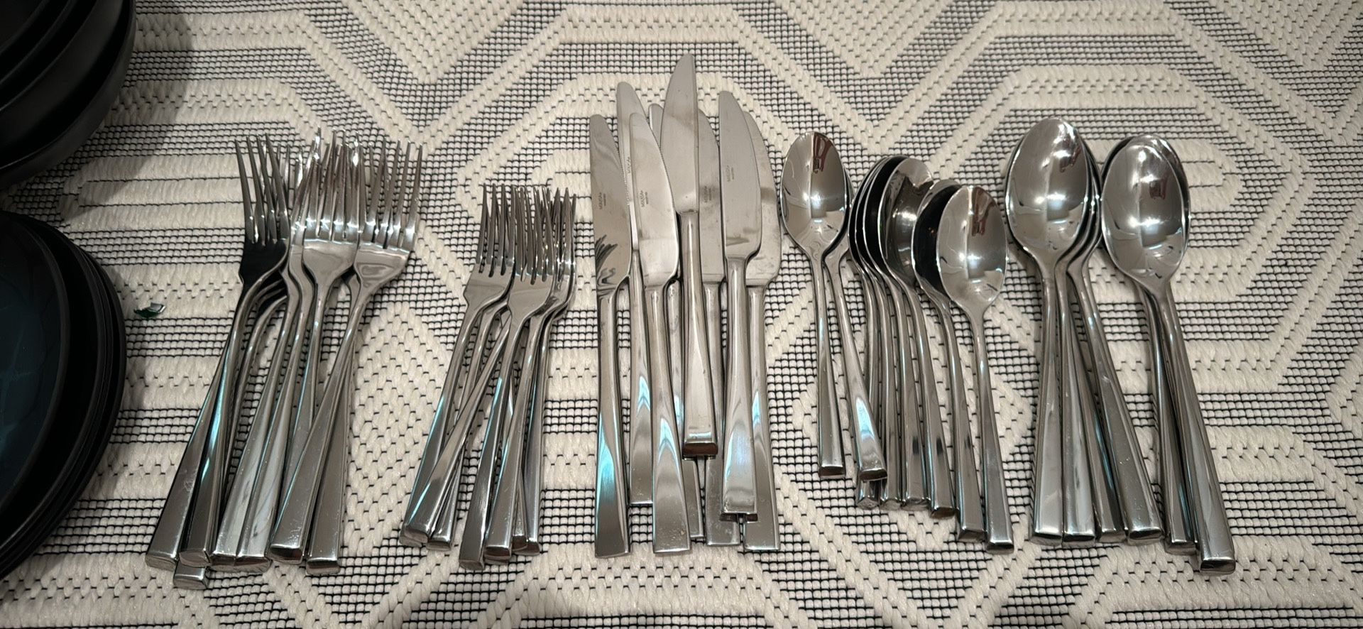 Modern Mikasa 18/0 Stainless Steel Flatwear Cutlery Set - 8 servings, 5 piece setting