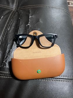 Ray-Ban Meta Wayfarer Gen 2 | Gray Transition Lenses | Complete in Box | Like New