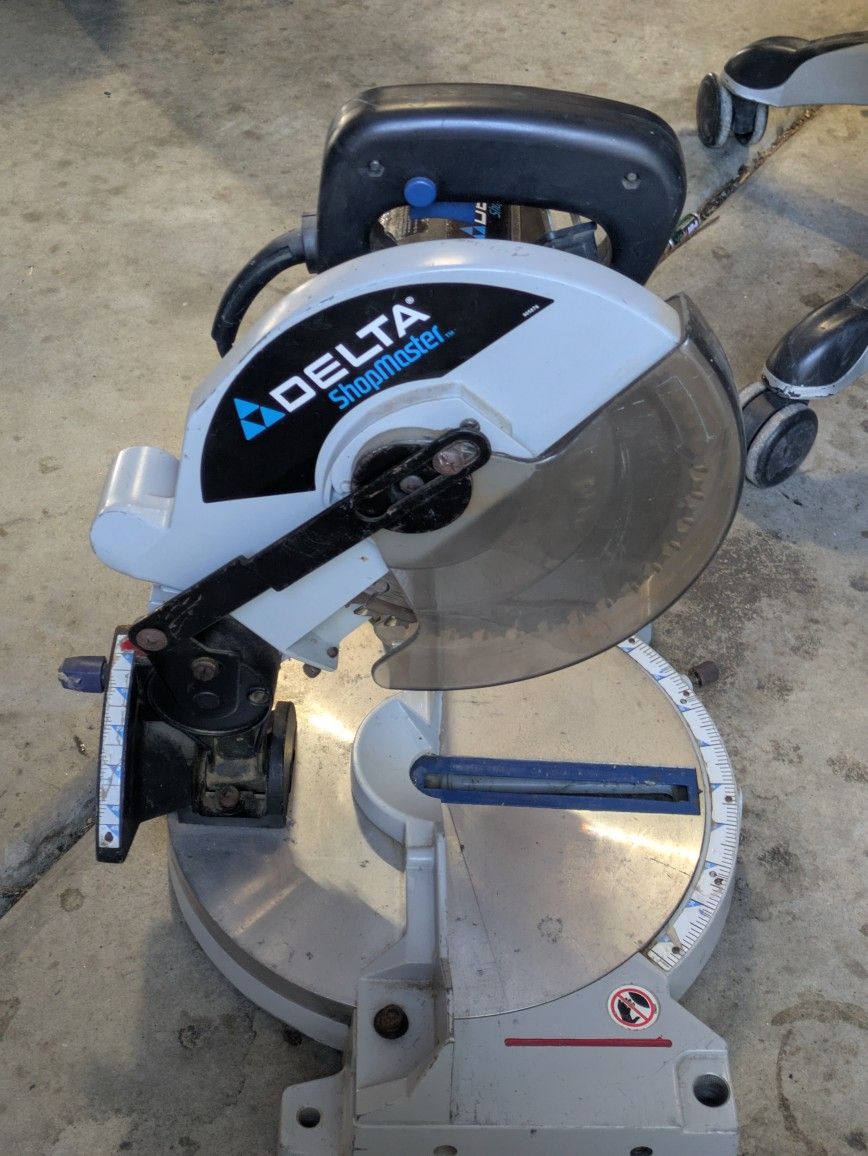 DELTA SHOPMASTER 8 1/4 COMPOUND MITER SAW