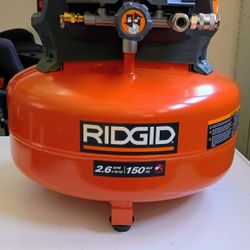 6 Gallon Air Compressor & 3-Tool Combo Kit
