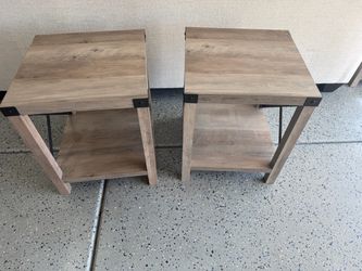 2 18”x18” 22” Tall End Tables
