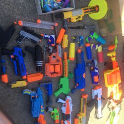 Nerf guns with ammo and accessories All go for only $100 firm