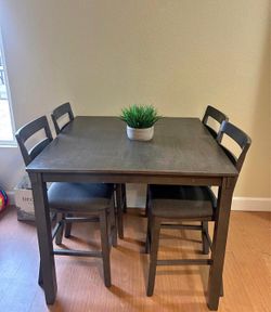 Table Chairs
