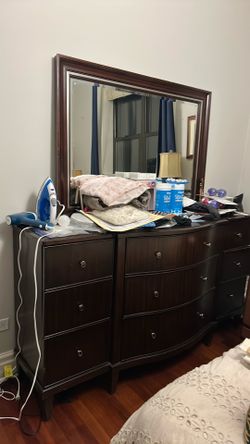 dresser with mirror
