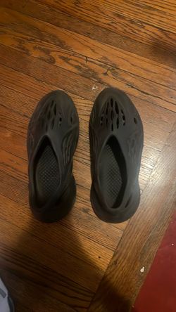 Yeezy foam runners