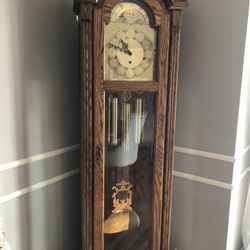 Grandfather Clock. Working Great.  Moving!!